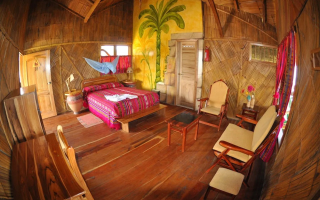 Azuluna Eco-Lodge