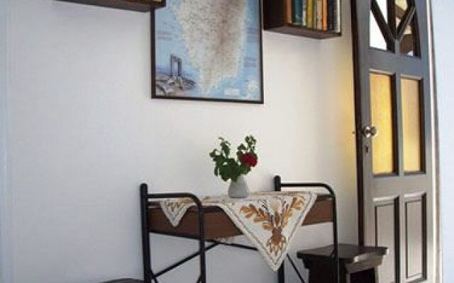 Faros Villa small hotel & restaurant