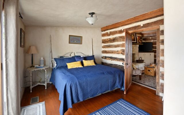 Czech 1 Bedroom Cabin by RedAwning