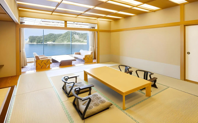 Mikazuki Sea-Park Hotel Awa Kamogawa – Guest Rooms – Kamogawa