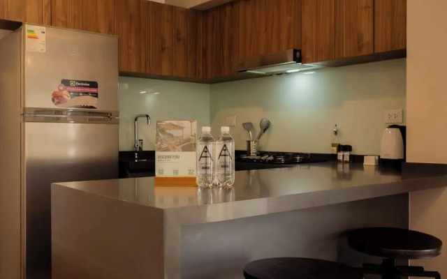 w Astounding 1BR in San Isidro