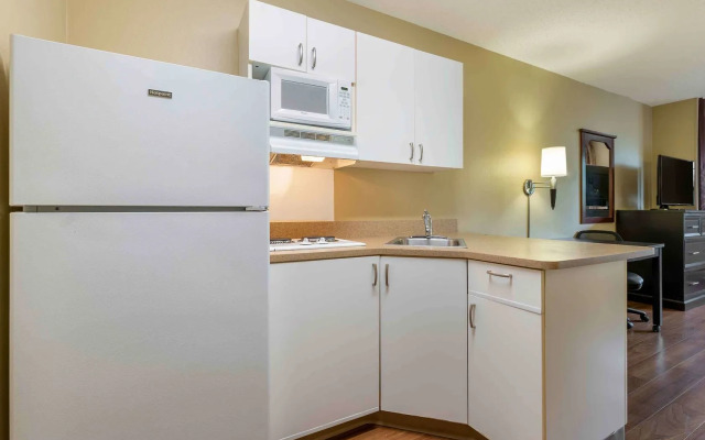 Extended Stay America Suites Bloomington Normal