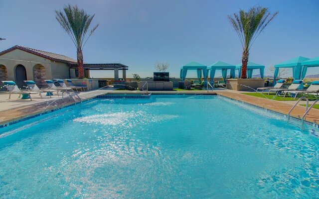 Rooftop Pool, Views, Close to Shops & Dining 1131