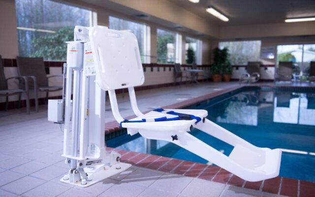 Holiday Inn Express & Suites Burlington by IHG