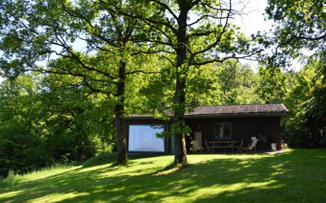 Modern Chalet with Private Tennis Court in Humain