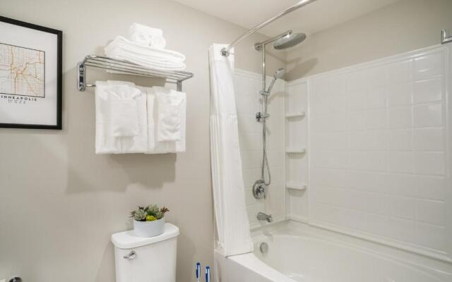 Mint House Minneapolis - Downtown West