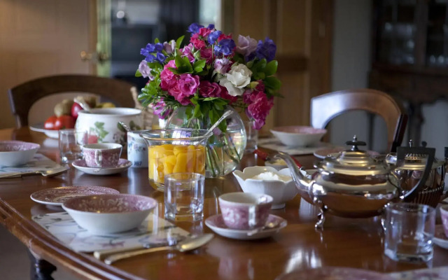 Silver Peaks Lodge Bed & Breakfast