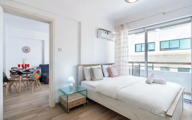 Berries 1-BR Apt in Larnaca