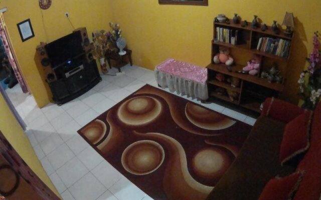 Darmo Homestay