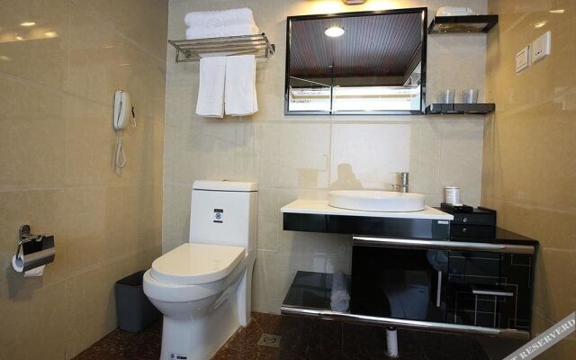 Zhaxidele Resort Hotel