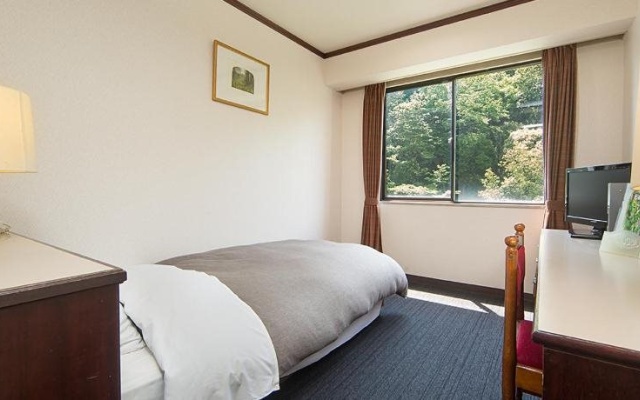 Hotel Sunshine Aoyama – Guest Rooms – Taishi