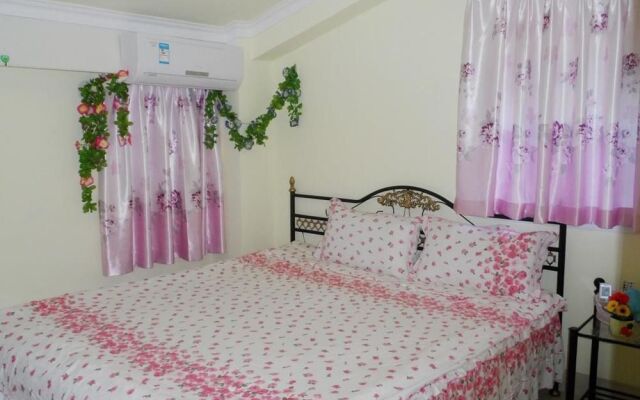 Romantic Huayuan Inn