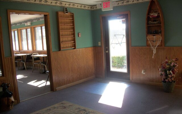 Mohican Little Brown Inn Loudonville