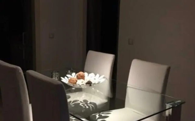 Precioso apartamento con jardín y piscina comunitaria