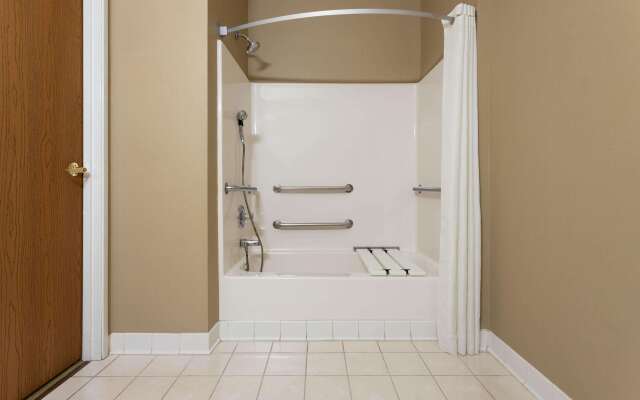 Super 8 by Wyndham Goshen