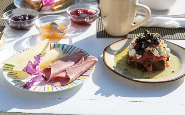 Arodamos Apartments & Studios