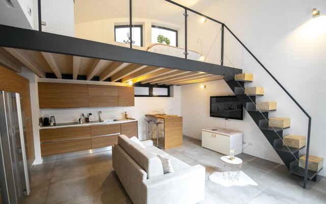 Design Central Apartment
