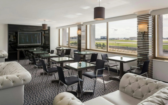 Renaissance London Heathrow Hotel