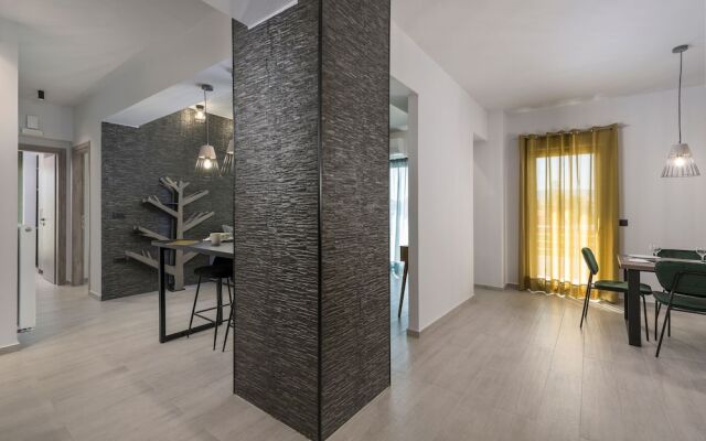 Aromi Apartments