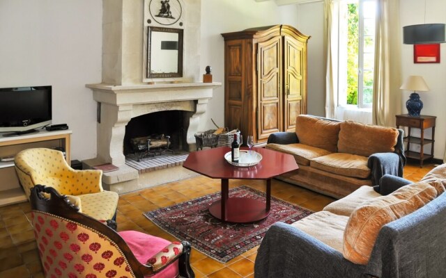 House With 3 Bedrooms in Bayon-sur-gironde, With Pool Access, Enclosed