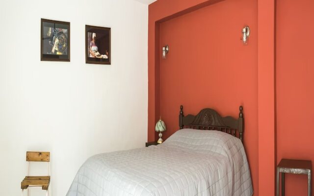 Siete Cuatro Guest House