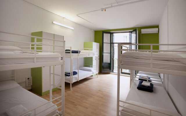 Sant Jordi Hostel Alberg