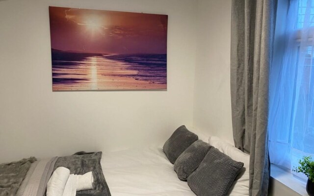 Kensal Green Studio London - by Resify