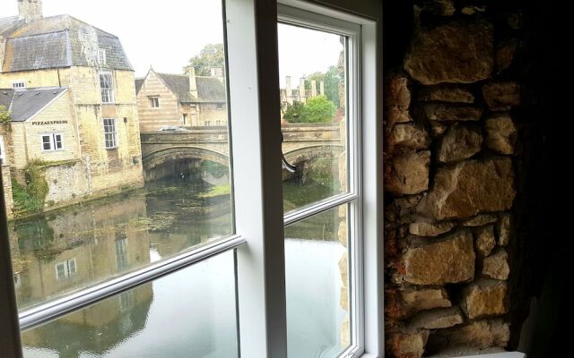 Riverside Apartments Stamford