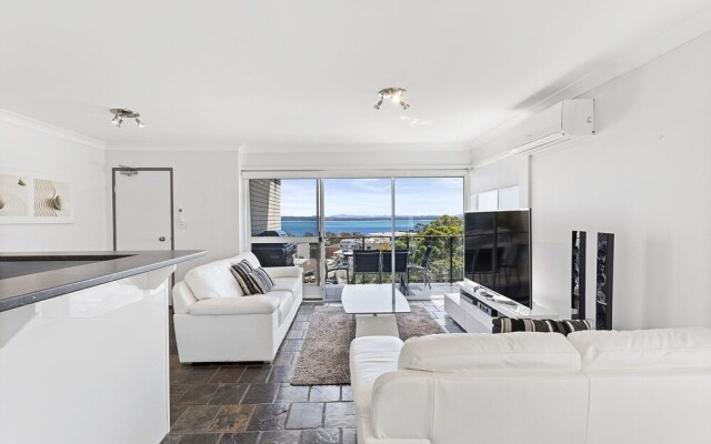 Sunset Towers, 14/25 Donald Street