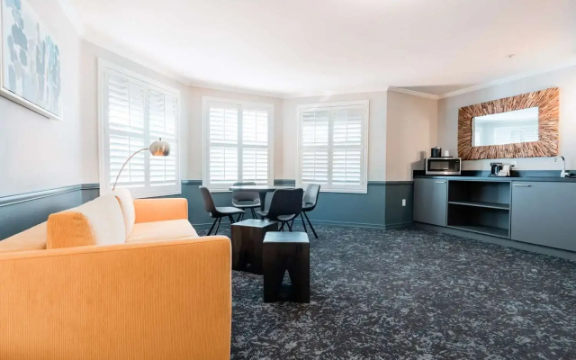Hotel NoBo Cascade, Tapestry Collection by Hilton