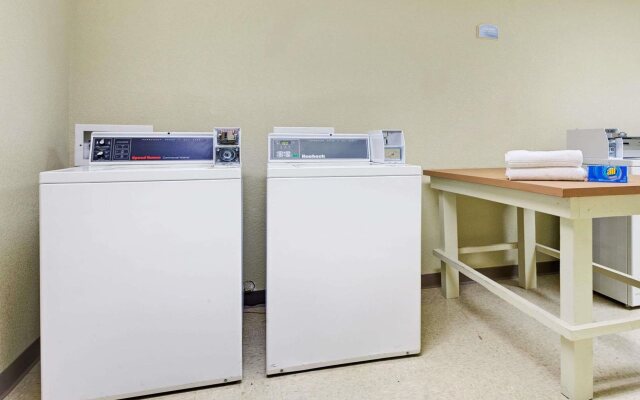 Spark by Hilton Wichita East