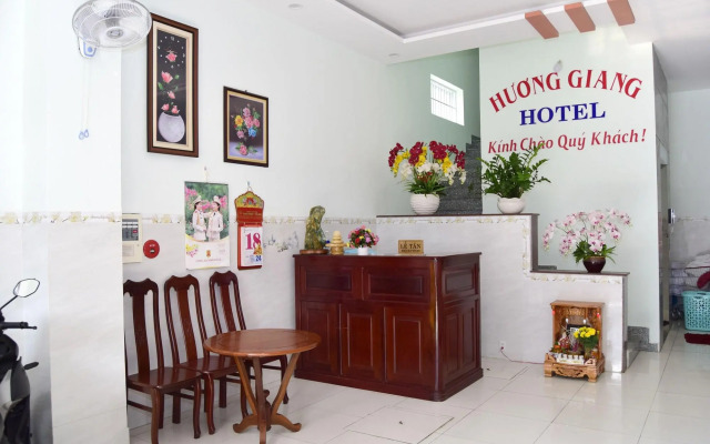 Khach San Huong Giang