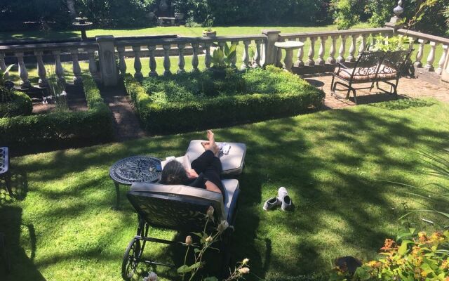 Villa Marco Polo Bed and Breakfast Inn