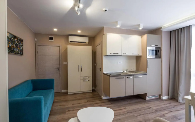 Caro Aparthotel
