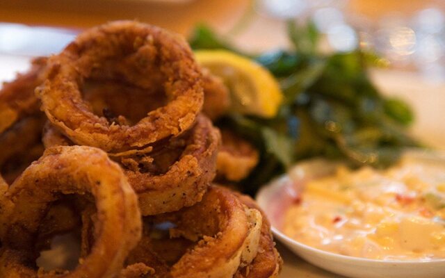 Tullah Lakeside Lodge