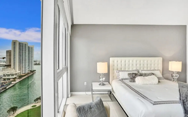 LUXURY W HOTEL BRICKELL 2BD, Miami