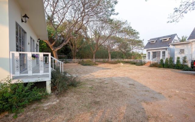 OYO 556 Chaisathan Cottage