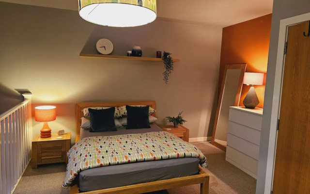 Charming 1-bed Apartment in Newark