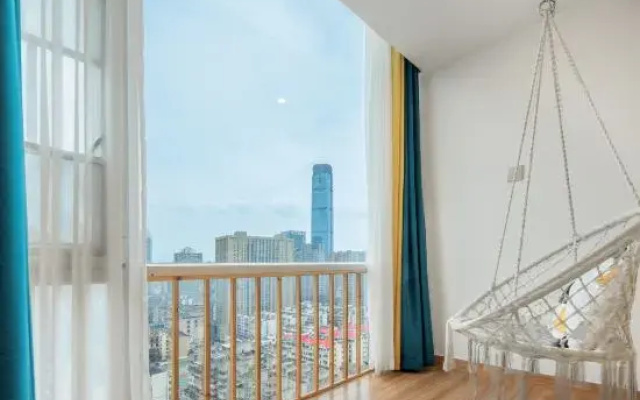 Qiu Homestay (Wuyi Square IFS International Financial Center)