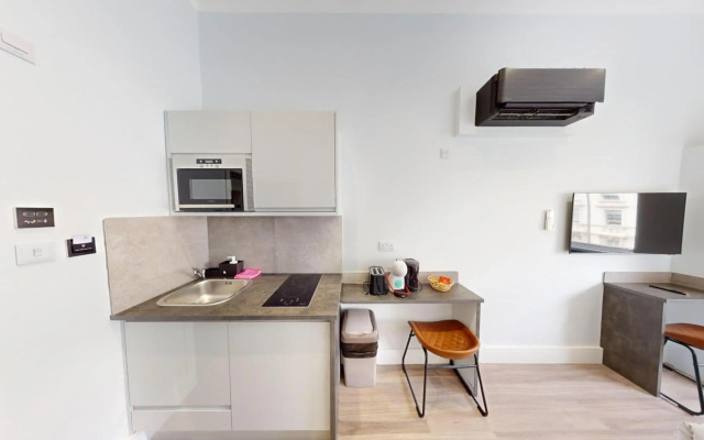 Hyde Park Economy Apartments