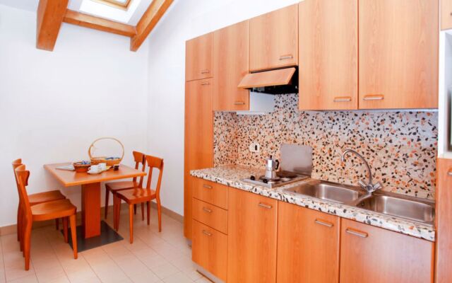 Englo Vacanze (RDG120)