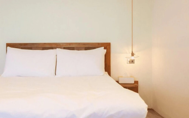 OwlStay Jiufen Green Ray