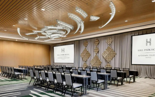 HALL Park Hotel, Autograph Collection