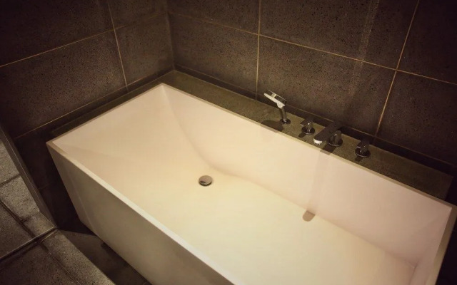 ZuoYouKe Theme Hotel