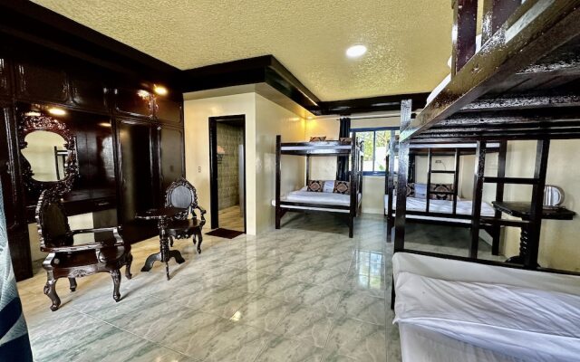 Emmalyn's Paradise Resort