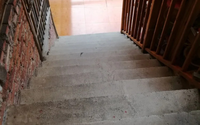 Spring Orchid Youth Hotel