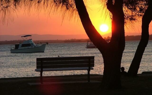 Immaculate First Floor Waterfront Unit - Welsby Pde, Bongaree