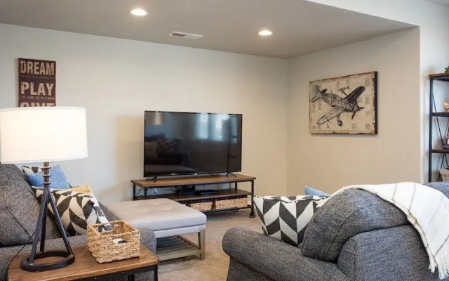 Vacation Home With Easy Access to Bike and Hiking Trails by Redawning