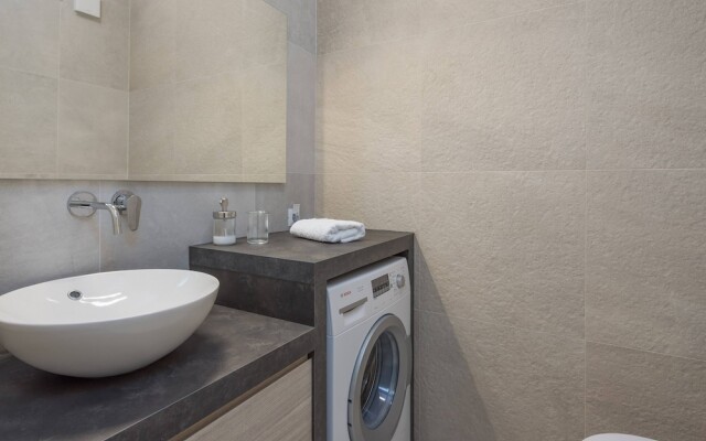 Luxury Villa Juliet with Heated Pool
