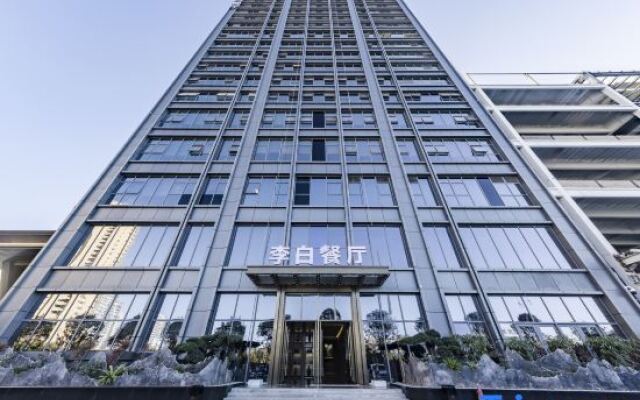 Live Continent Hotel